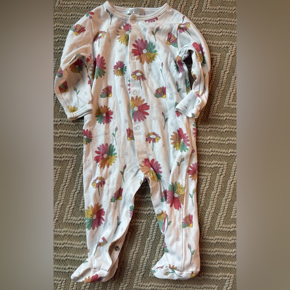 Noomie size 3-6 months pajamas